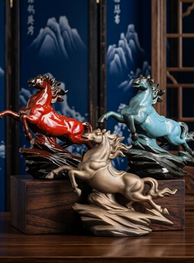 马到成功红色马招财陶瓷摆件