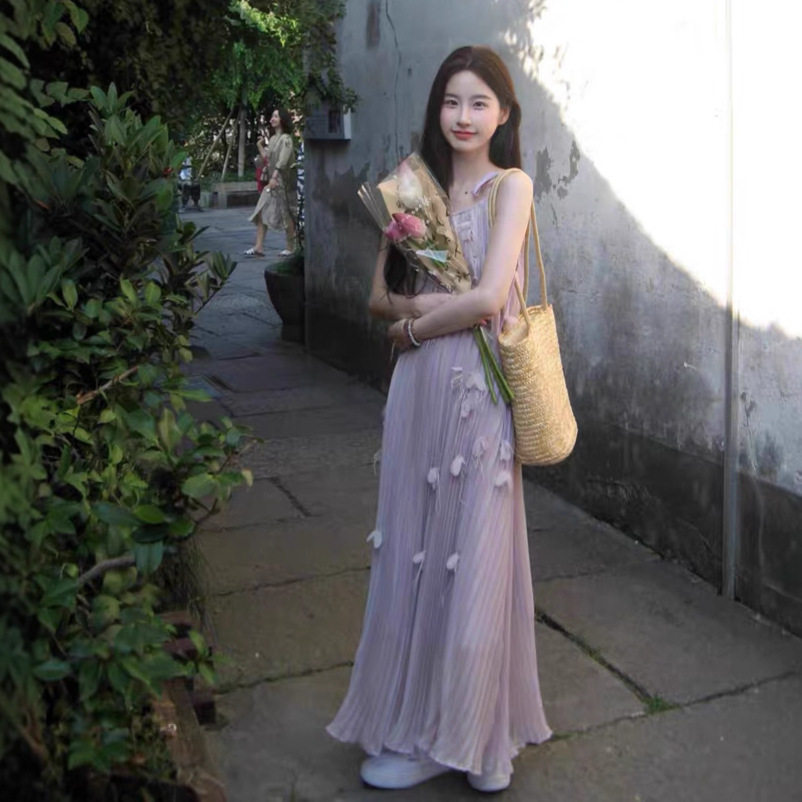 法式紫色花朵吊带连衣裙女夏季海边度假褶皱气质无袖优雅仙女