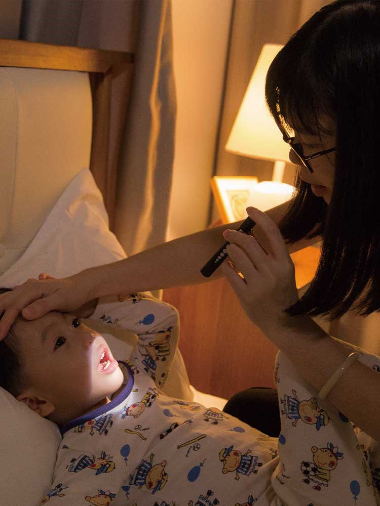 纳丽德医生瞳孔笔晨检手电筒