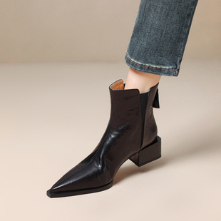 轻奢质感 真皮气质尖头中跟马丁靴女后拉链瘦瘦粗跟短靴 复古法式