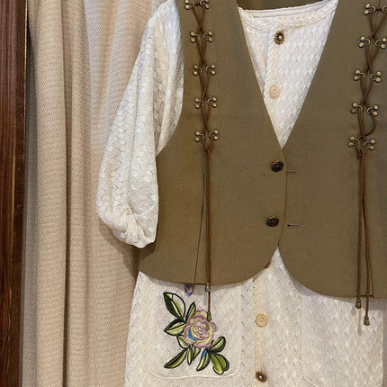 【现货】马甲女春装新款百搭气质重工金属百搭韩版休闲复古马夹