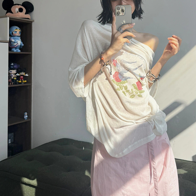 【正确版】设计师新款玫瑰花燕子印花大荡领短袖T恤女轻薄款上衣