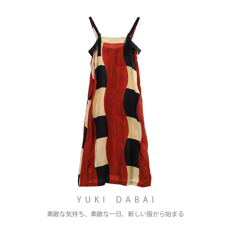 YKDB 连衣裙女度假风条纹吊带裙2024新款复古红显瘦遮肉裙子
