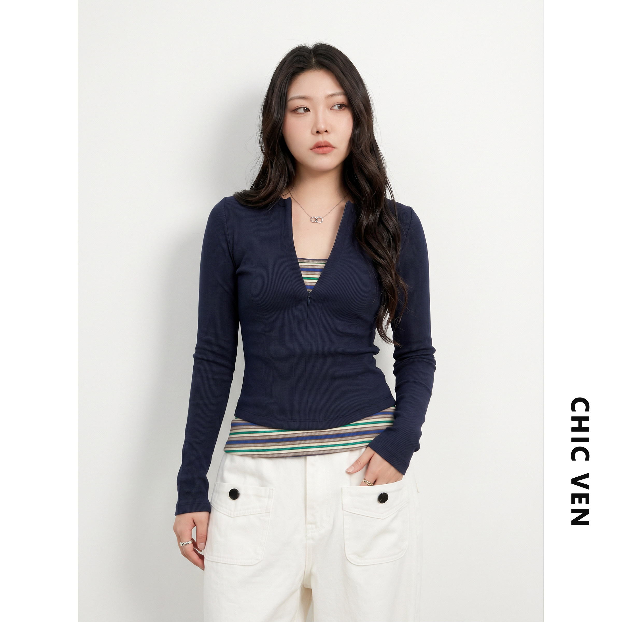 CV大码女装春款半开襟V领T恤撞色条纹吊带背心修身显瘦两件套胖mm