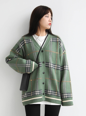 CV大码女装 原创复古宽松V领格纹长袖针织开衫毛衣外套女秋中长款