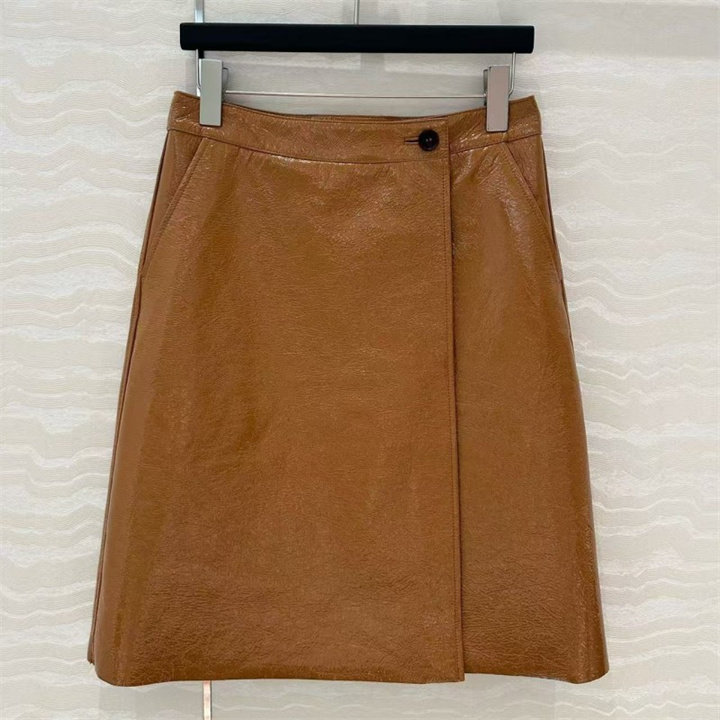 进口漆皮亮面小羊皮侧搭半身裙