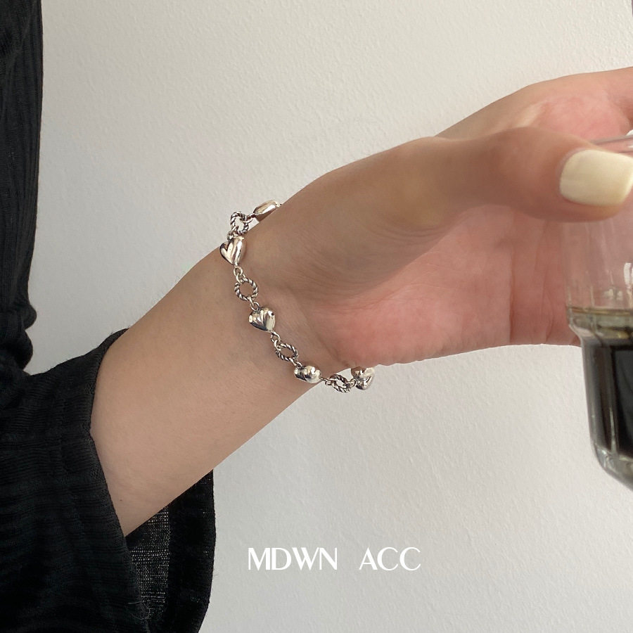 S925银饰品韩版S925做旧爱心手链女复古时尚气质嘻哈一串桃心手环