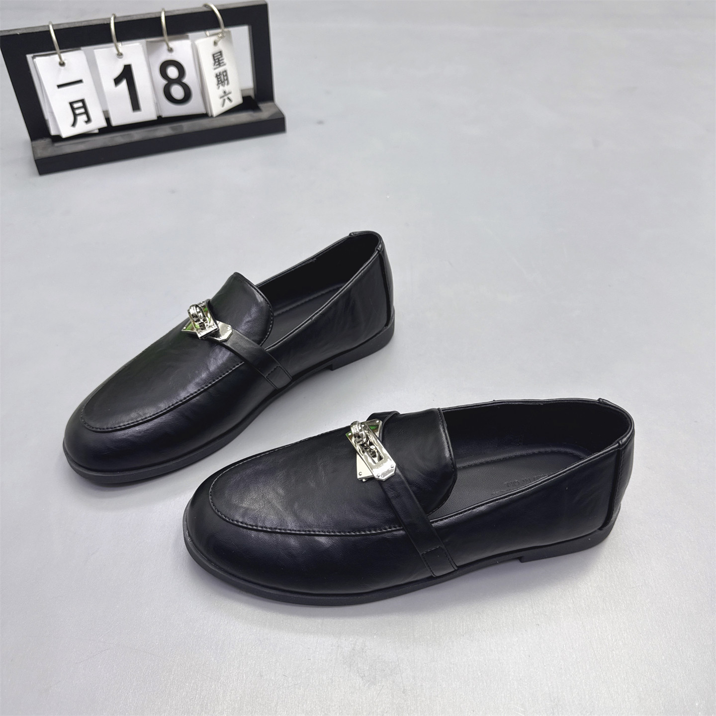 真皮女鞋金属扣一脚蹬豆豆鞋2026春新款百搭英伦风小皮鞋休闲单鞋,女鞋,乐福鞋（豆豆鞋）,淘宝优惠券,粉丝福利购,淘宝优惠卷