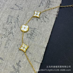 新款钛钢双面贝母五叶花不掉色 时尚五叶草手链 梅花手链手饰