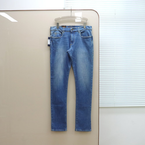 意大利奢品Tru撤柜 男款  蓝色洗水修身弹力SKINNY牛仔裤 E390