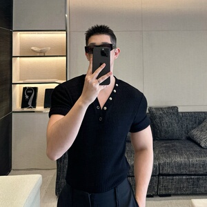 小众纽扣设计V领禁欲系男士修身T百搭休闲打底夜店潮流上衣P60图片
