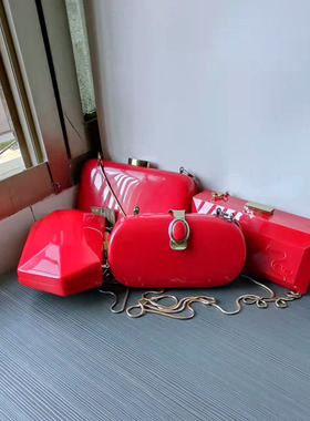 2023新款晚宴包亮皮斜挎包小方包女手工复古链条手提盒子包包外贸