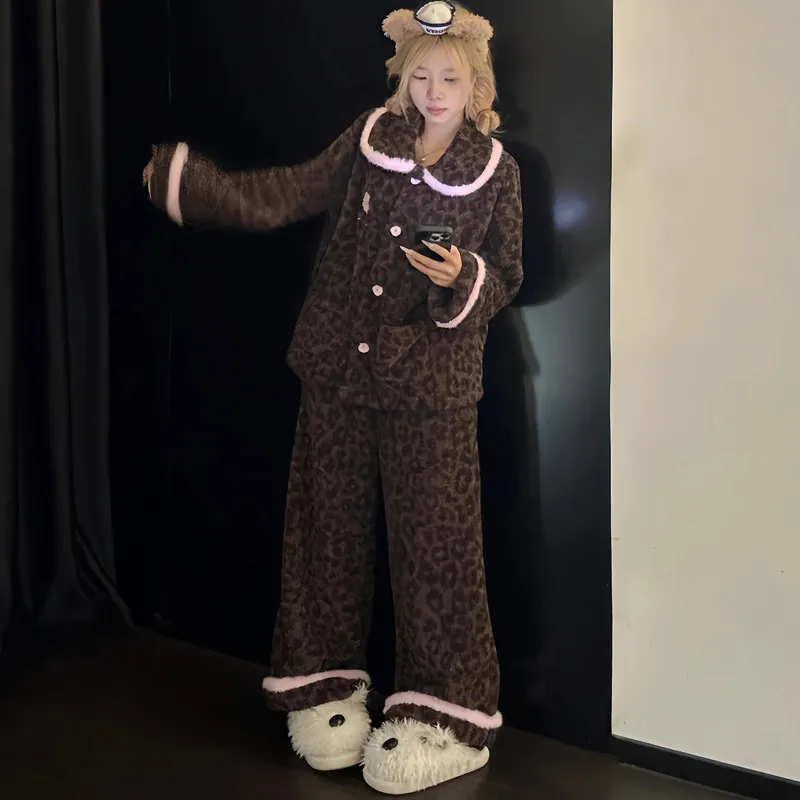 冬季睡衣女加厚KT猫豹纹可丽绒娃娃领毛绒保暖家居服套装女冬