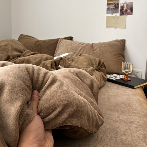 A类保暖牛奶绒四件套床上用品被罩床单加厚珊瑚绒被套三件套床笠4