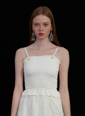 ODD PAGES 春夏白色黑色弹力抹胸甜美蝴蝶结别针设计感打底上衣