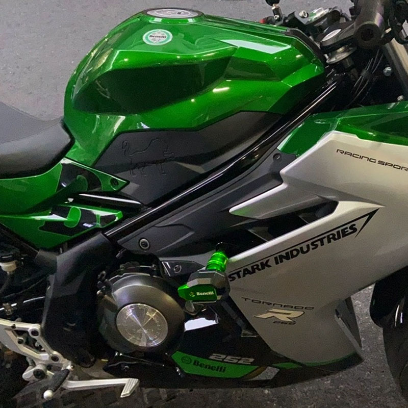 适用贝纳利飓风302r 402r 龙卷风252r改装车身防摔球排气管防摔胶