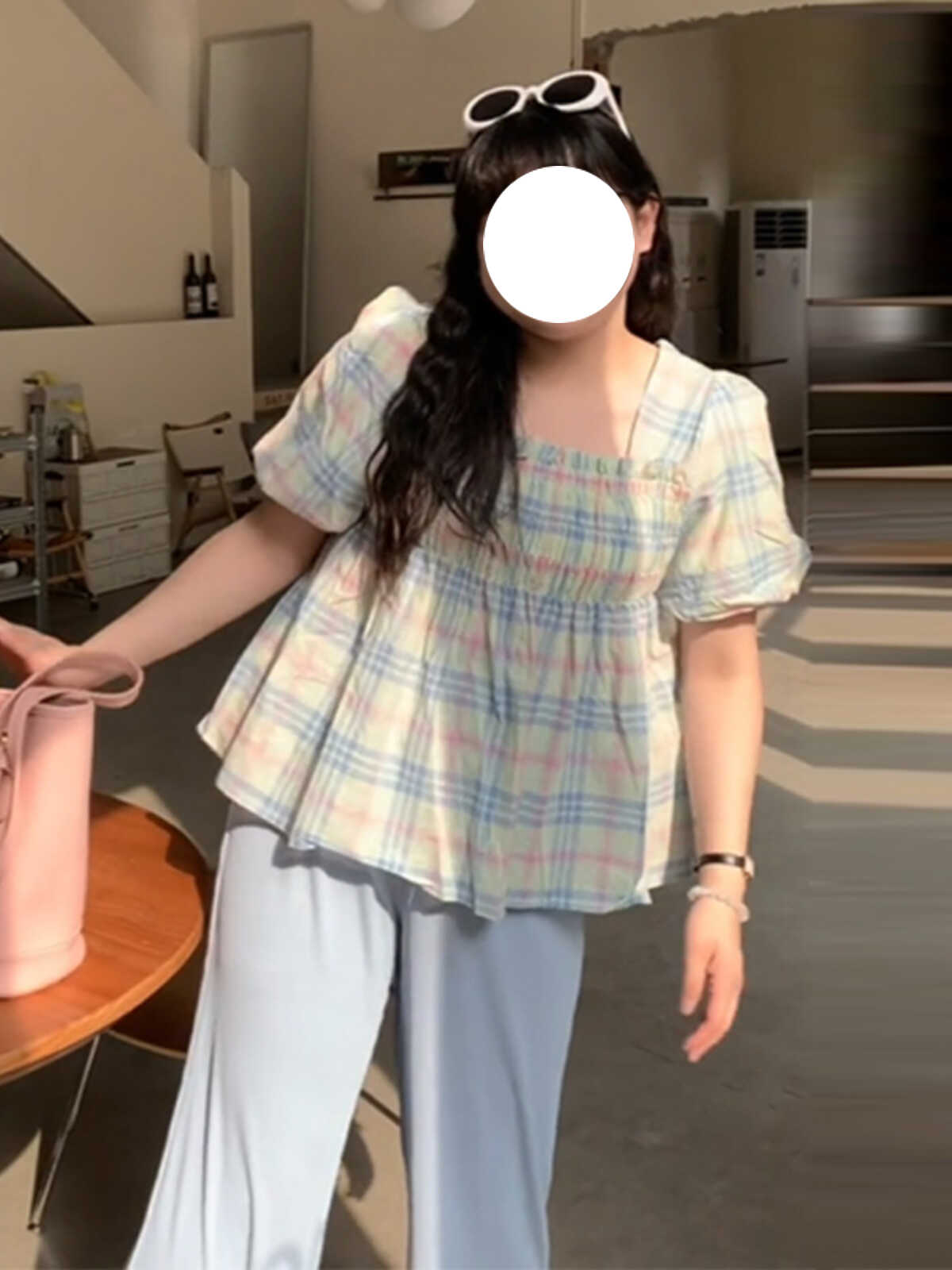 胖mm大码格子甜美泡泡袖方领衬衫