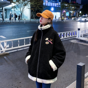 特大码女装胖mm宽松加厚保暖羊羔毛棉服女拉链卡通刺绣棉衣外套潮