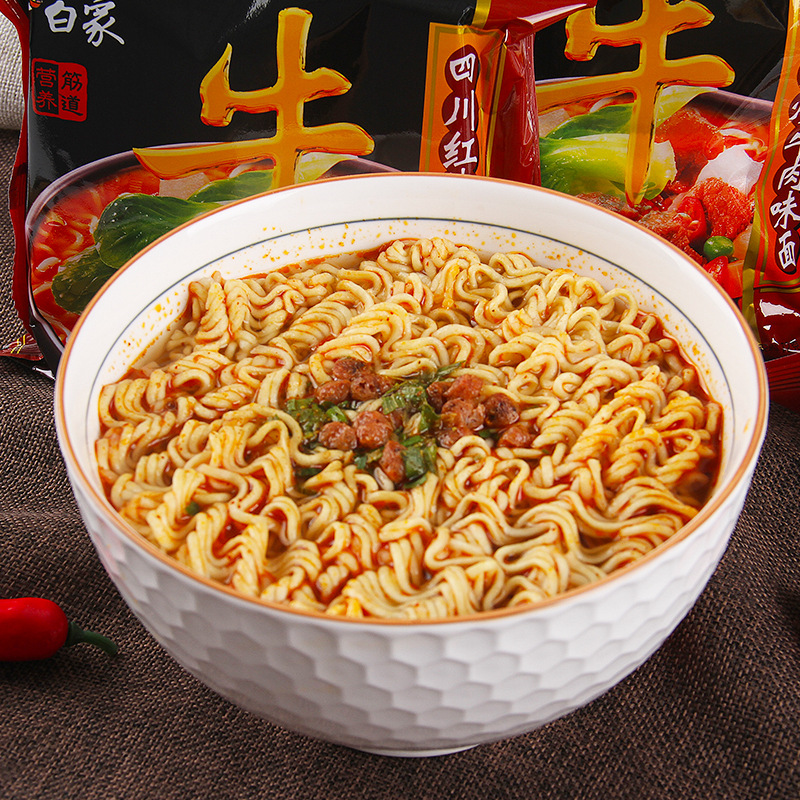 75克红烧牛肉味白象方便面怀旧