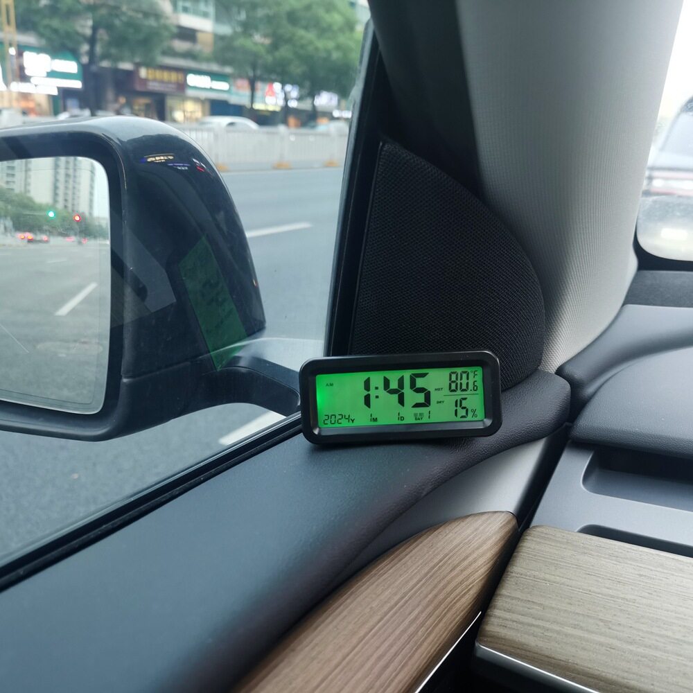 汽车夜光电子钟太阳能车载时钟夜光车内温湿度表数字式温湿度计时