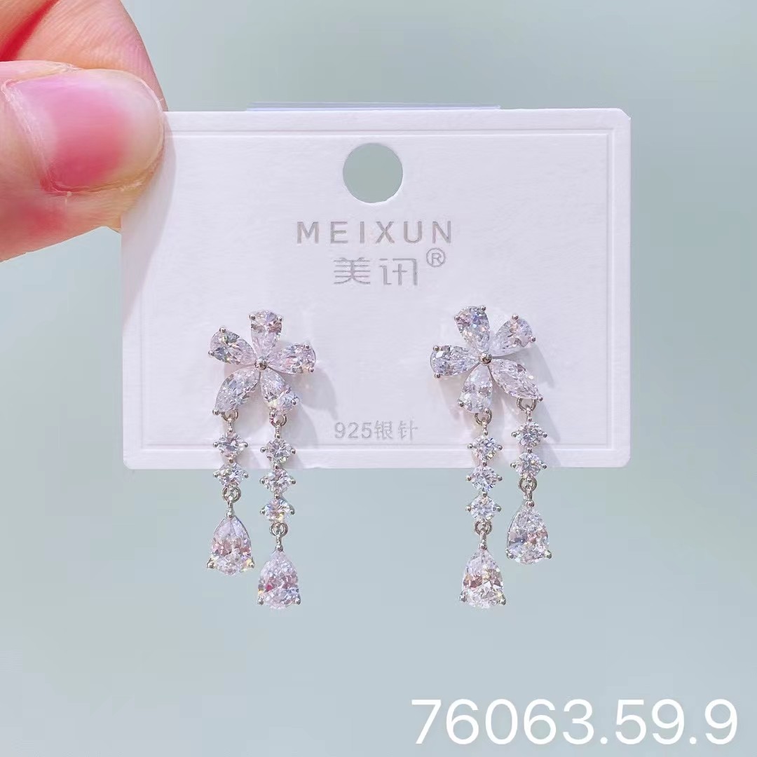 美讯新款S925银针耳饰锆石耳环气质百搭锆石耳环长款婚礼宴会韩