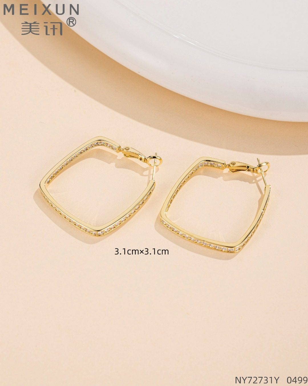 美讯高级感时尚气质夸张大气微镶锆石方形棱几何耳圈S925银针耳饰
