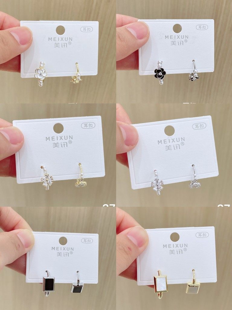 美讯新款耳饰黑白山茶花珍珠耳扣小香风温柔优雅气质耳环百搭小巧