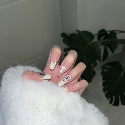 金金酱豆浆白合金克罗心辣妹款式美甲手工定制穿戴甲