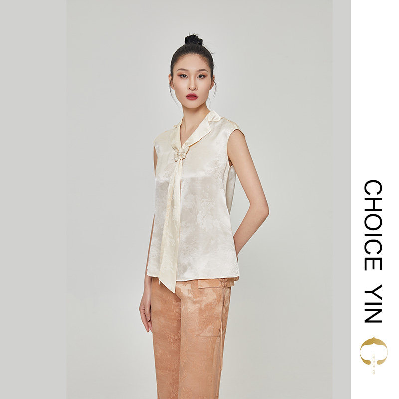 CHOICE YIN女士香槟色蝴蝶盘扣真丝小衫珠光色冠乐绉阔腿裤