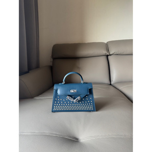 日本ぜいた新款 凯莉手工铆钉钉BOX皮百搭日常网红Kelly二代双肩带