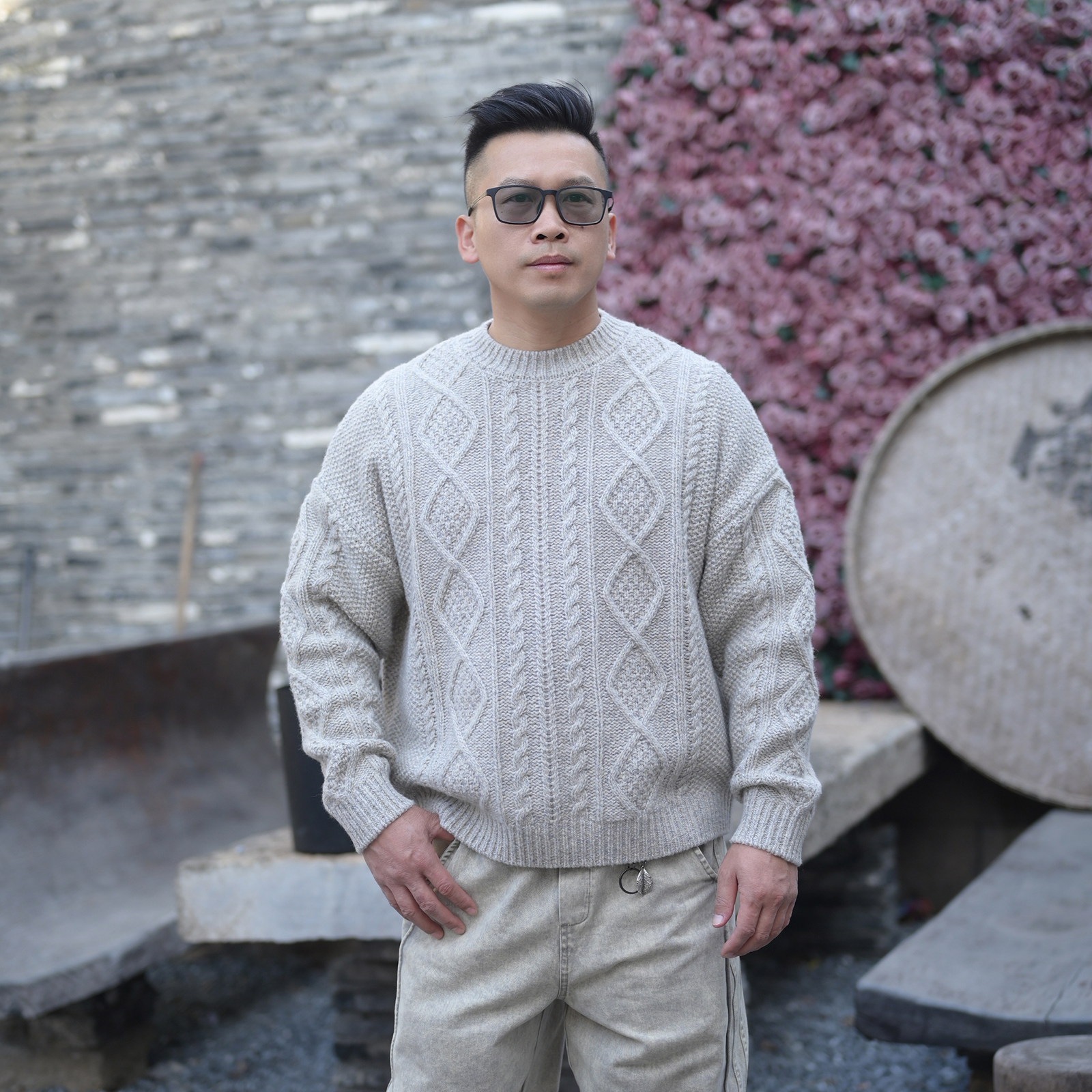 粗针大版纯羊毛圆领绞花毛衣加厚