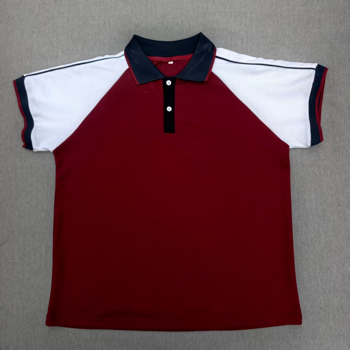 定做夏季男女校服同款运动短袖图片