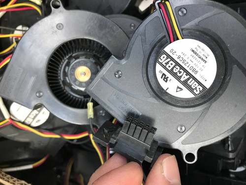 三洋9BD12SC6-2 9BD12SC6-4 -3 12V 0.3A原装日本 7020 离心风机