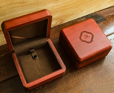 中国风高档非洲花梨木手镯首饰盒