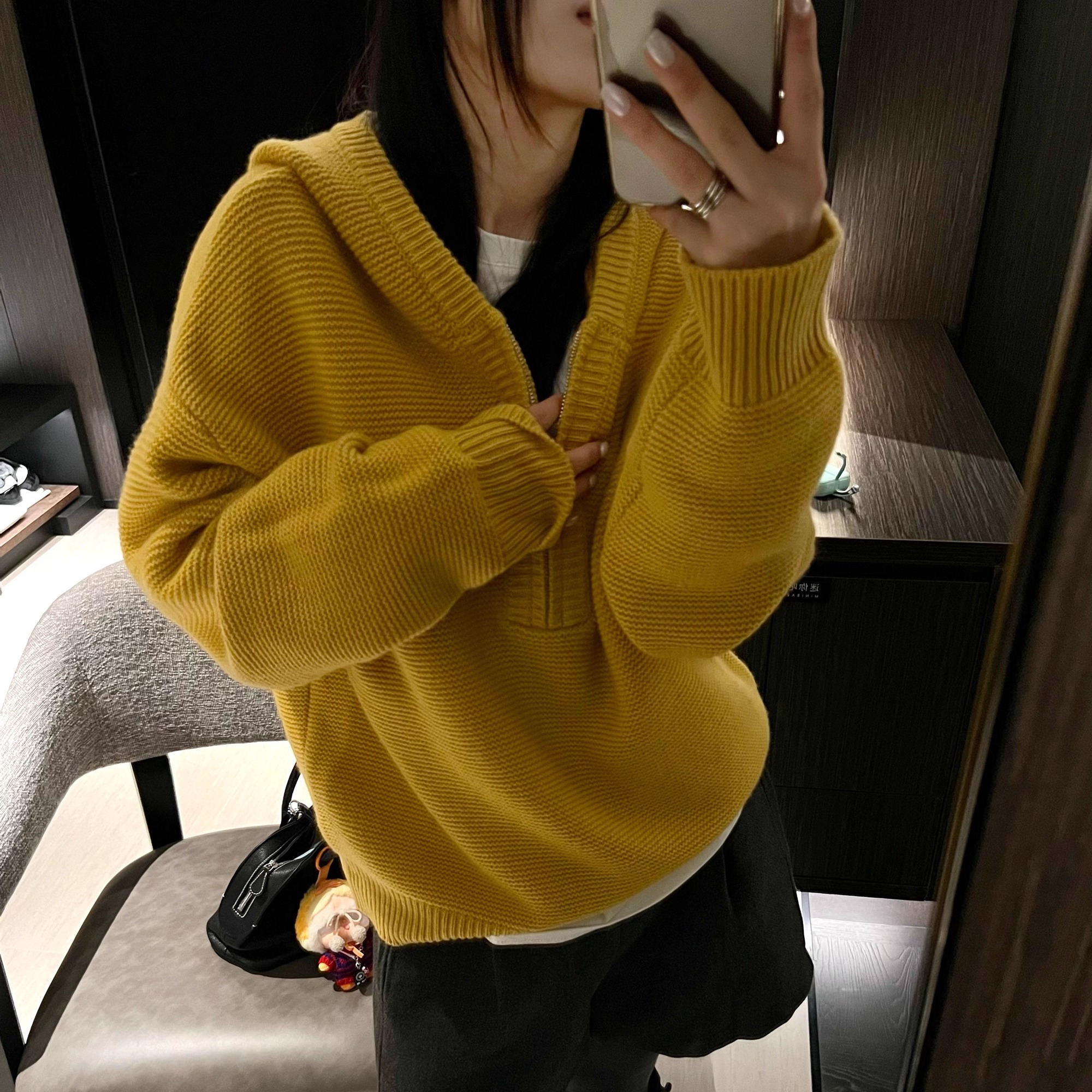 宽松肌理感半拉链连帽羊毛毛衣