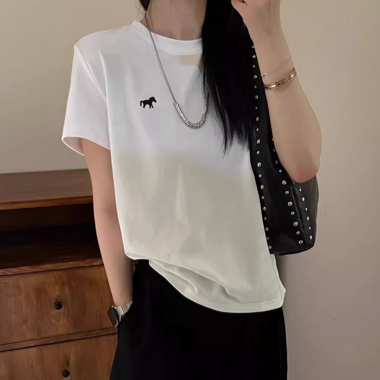 刺绣小马多色基础百搭短袖T恤