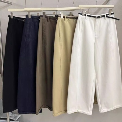 配皮带松弛感加绒牛仔阔腿裤