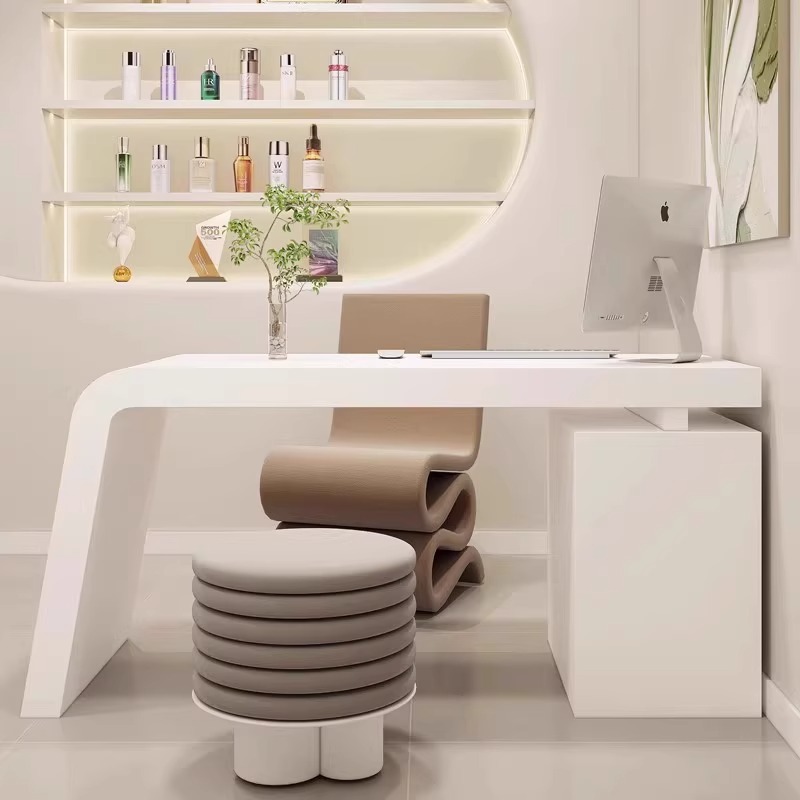 钢琴白色烤漆医美咨询办公桌美容院洽谈接待桌简约现代轻奢老板桌