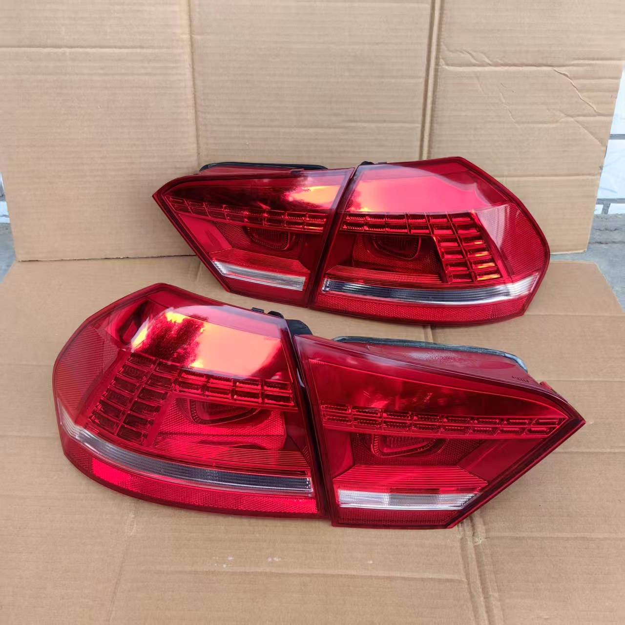 适用于12-15款大众帕萨特后尾灯总成尾灯刹车灯LED后大灯转向灯