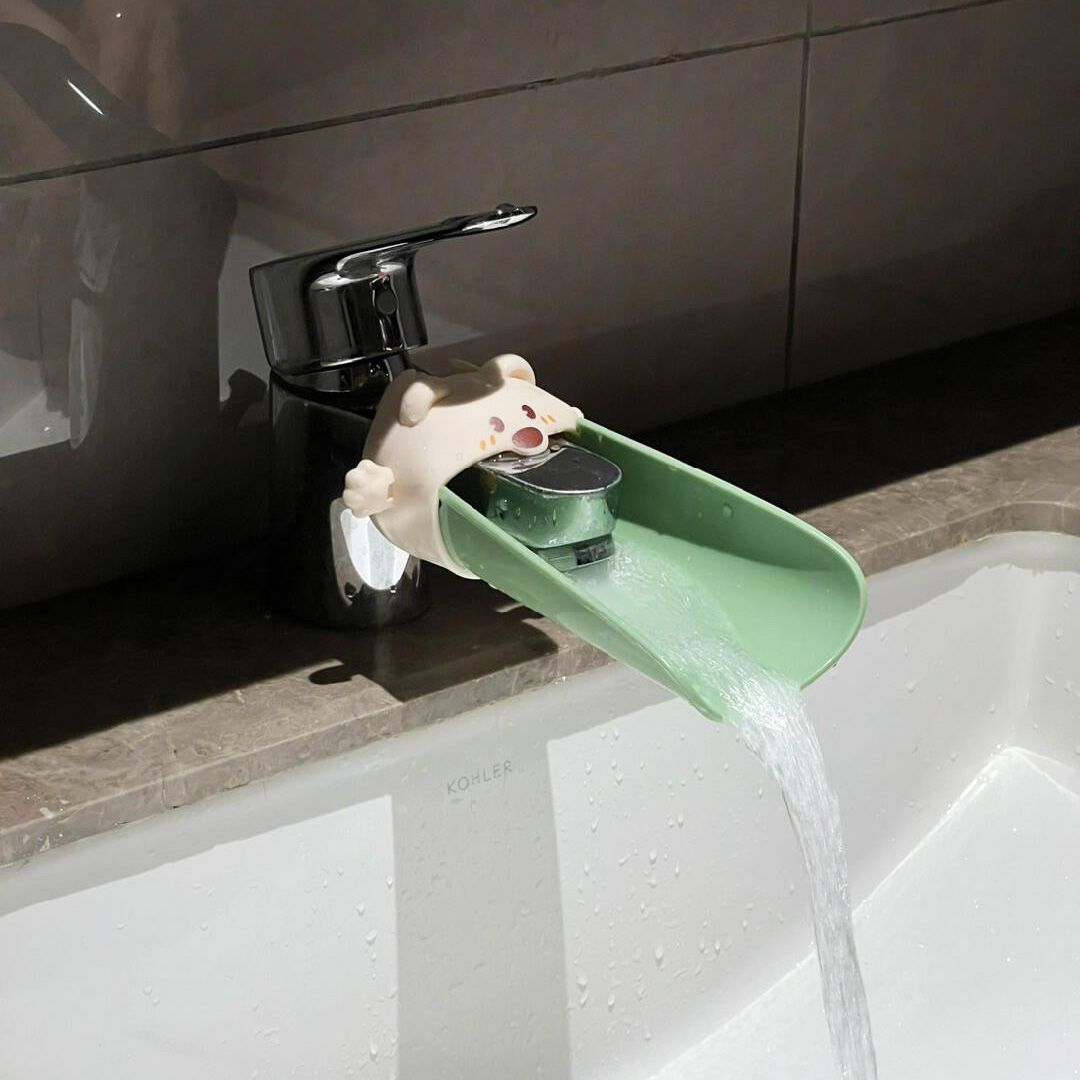 水龙头防溅水延伸器儿童洗手台引水器延长嘴加长可爱卡通万能接头