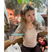 eihey诶嘿26早春甜美风碎花条纹长袖 T恤大圆领套头手部保暖打底衫