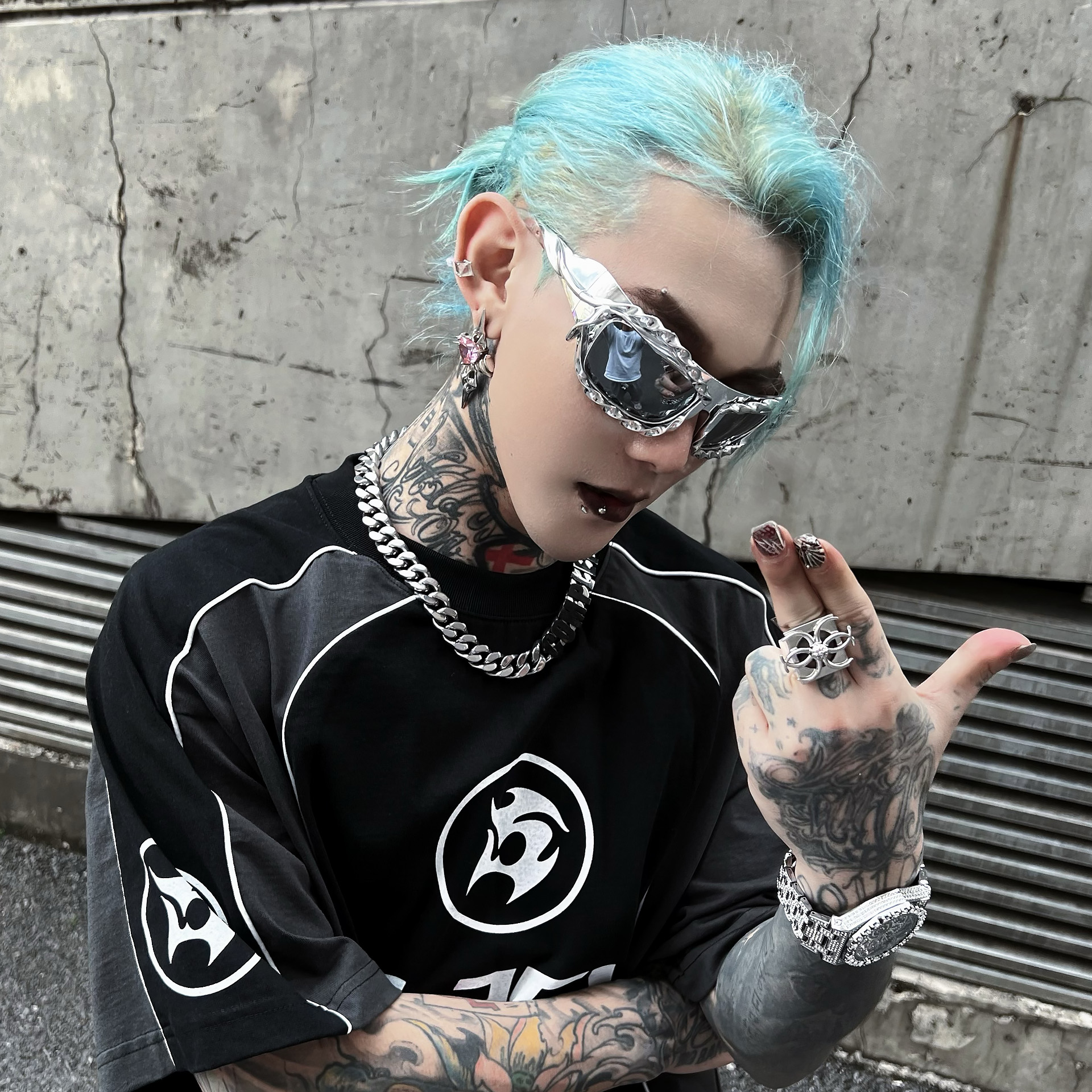 牧羊帅高级感先锋火焰边框墨镜
