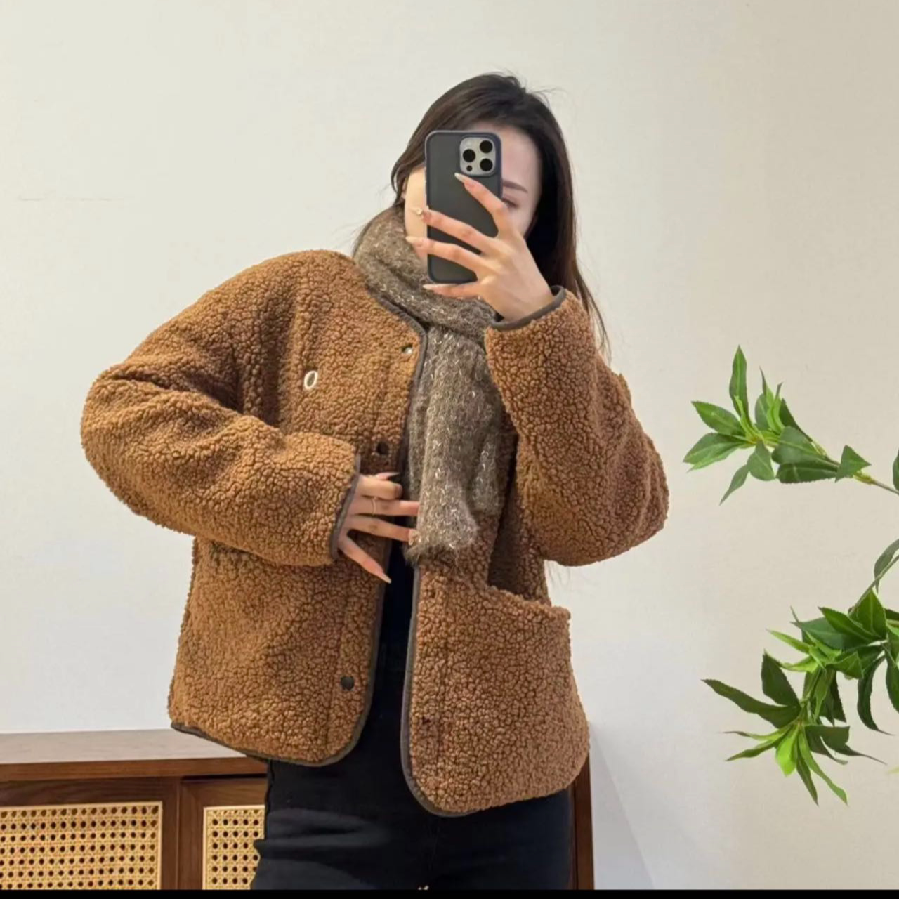 2024秋冬新款运动防风宽松保暖内胆羊羔毛外套百搭时尚羽绒服外套