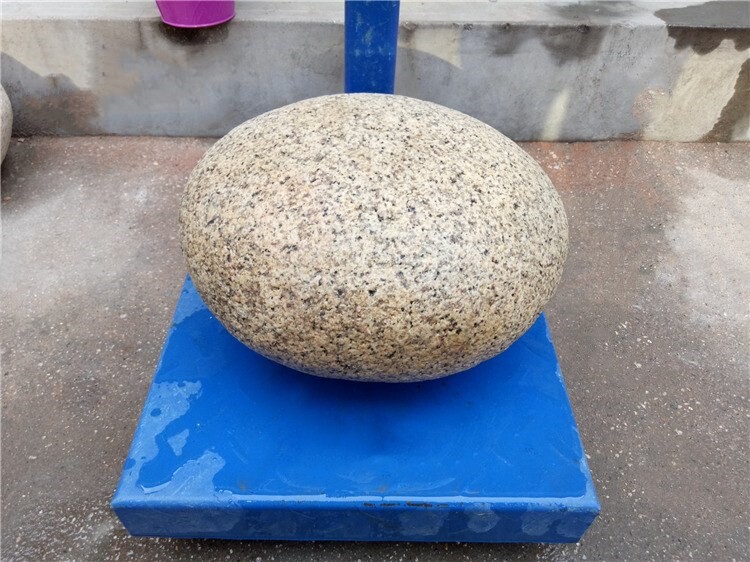 天然鹅卵石河卵石辟邪石头大圆石春风水石镇宅原石布景室内造景在类目 鲜花速递/花卉仿真/绿植园艺, 园艺用品, 其它园艺用品中 - 来自Buy2taobao.com提供专业的淘宝代购服务