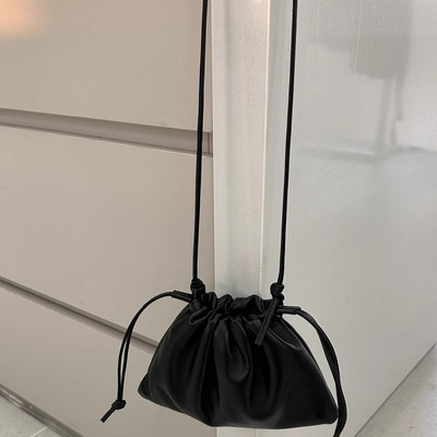 软皮软糯植鞣皮小手袋简约高级感云朵包可手拎可斜挎凸造型拍照包