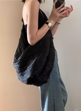 帆布包包女2026新款小众设计慵懒风通勤托特大容量休闲云朵斜挎包