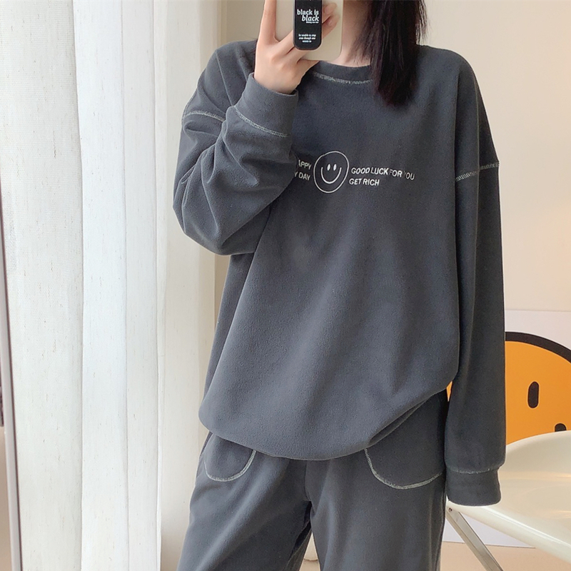 女薄绒笑脸睡衣长袖套装可外穿