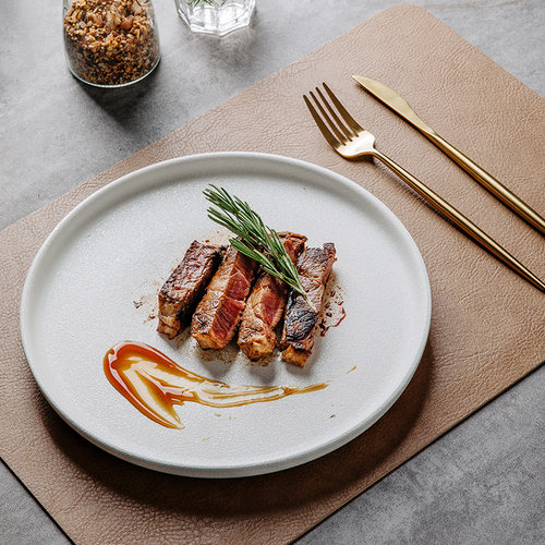 牛排餐盘陶瓷刀叉不留痕