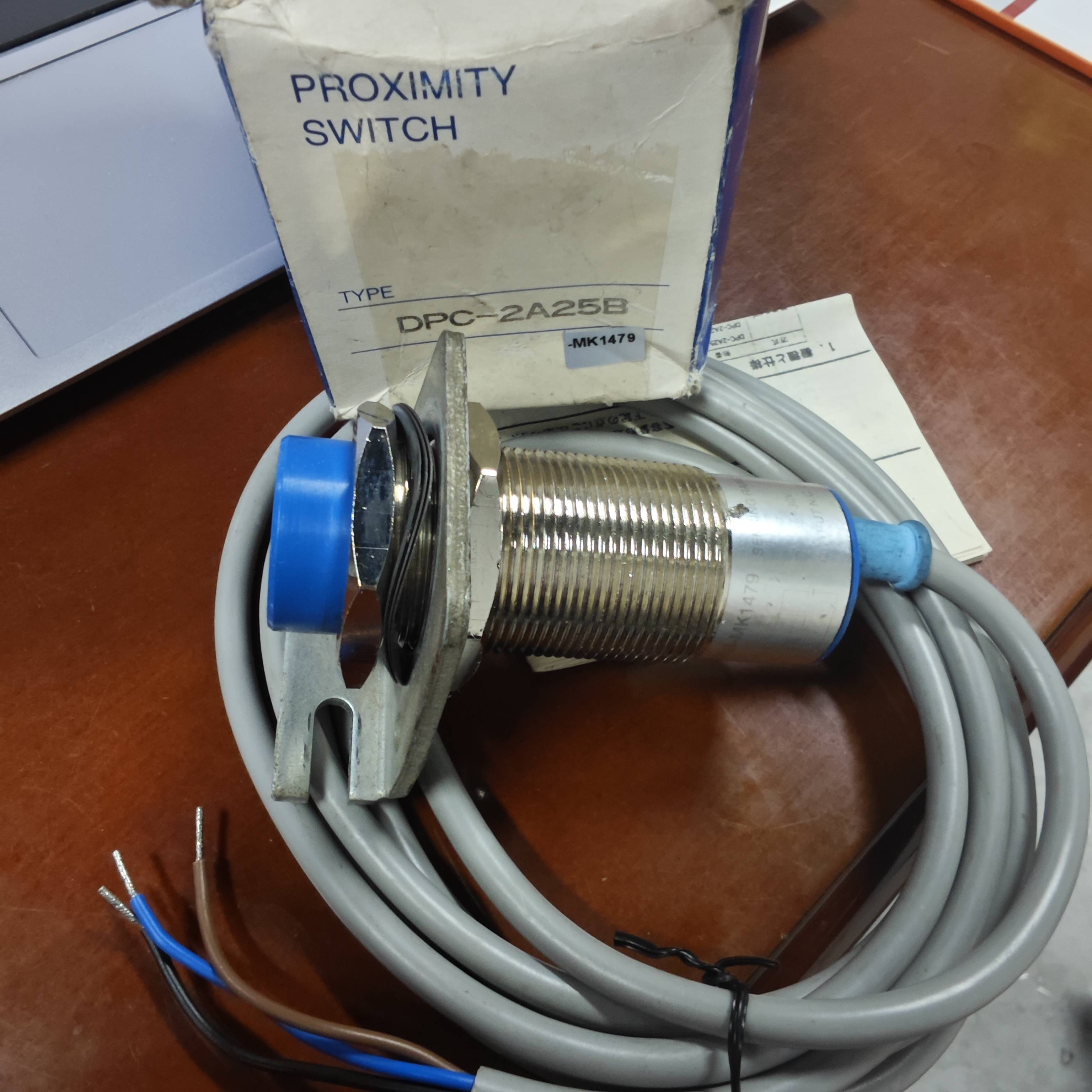 IDEC接近开关，型号DPC-2A25B，几乎全新。这款