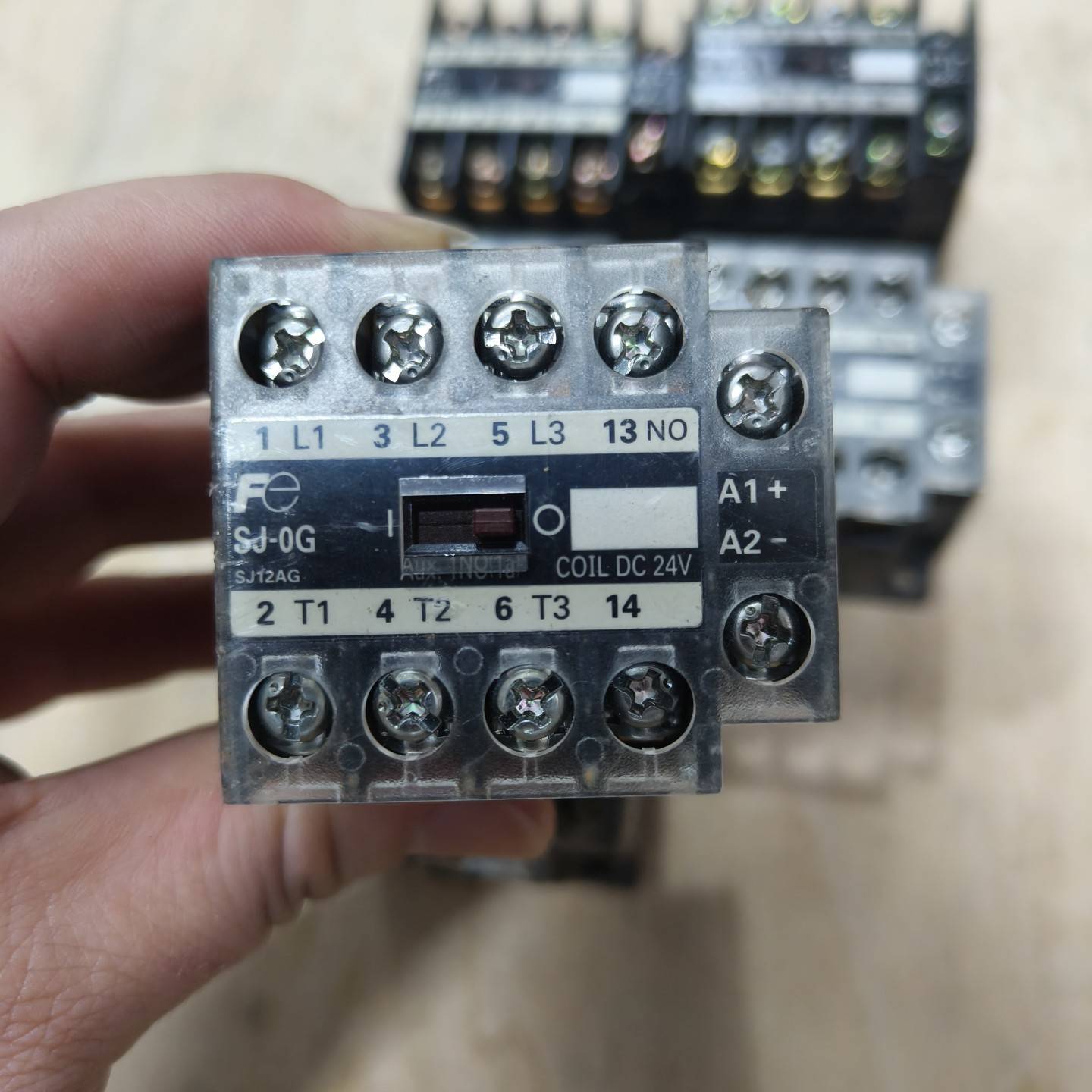 富士直流接触器SJ-0G，DC24V线圈
